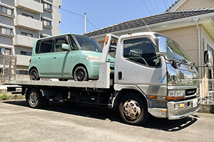 車の回収/レンタカーの貸出
